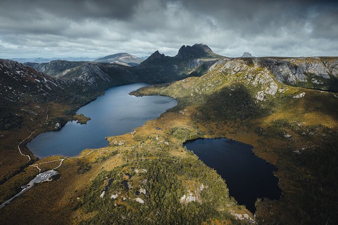 2 day Cradle Mountain and Wineglass Bay - Sheffield murals: the 25-minute reset that makes the day feel human