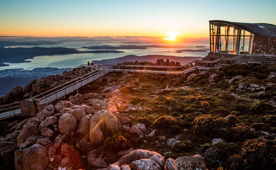 3D Tasmanian Highlights: Hobart, Port Arthur & Bruny Island - Hobart by bus: Salamanca, Richmond, and the city highlights that set the stage