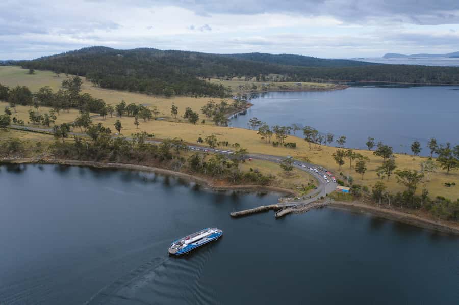 From Hobart: Bruny Island Nature & Produce Adventure Tour - Adventure Bay lunch: plan your meal like a local, not like a tourist