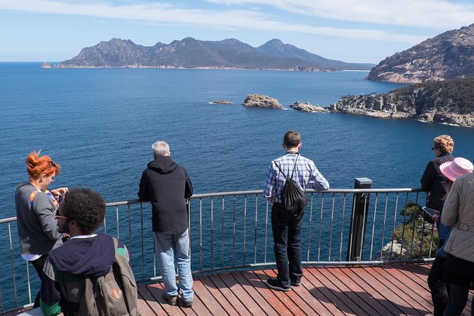 Full-Day Tour to Wineglass Bay from Hobart - Wineglass Bay Lookout: the smart way to handle crowds and photos