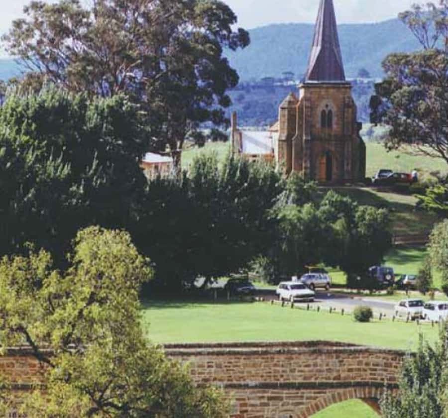 Historic Richmond Village Half-Day Coach Tour - The short guided intro before you’re let loose