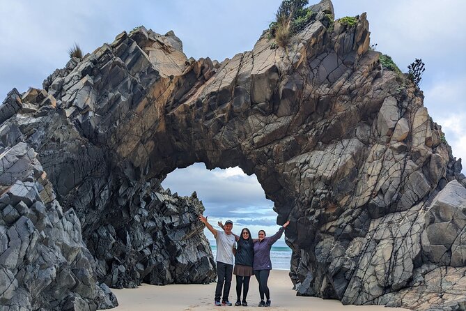 Hobart: Bruny Island Adventure: Hiking, Highlights & Local tastes - Food stops on Bruny: cheese, honey, chocolate, and oysters without dragging the day