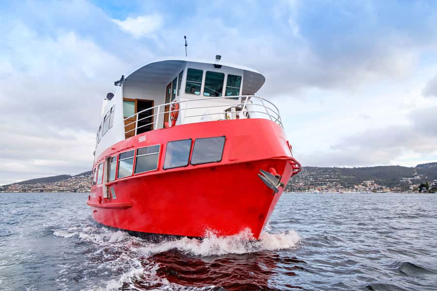 Hobart: Historic Lunch Cruise - From Murray Street Pier to the Derwent: the whole cruise in 90 minutes