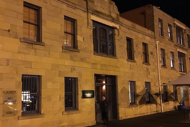 Hobart History, People & Places - 2 hour city walk - Walking pace, group size, and why questions stay on track