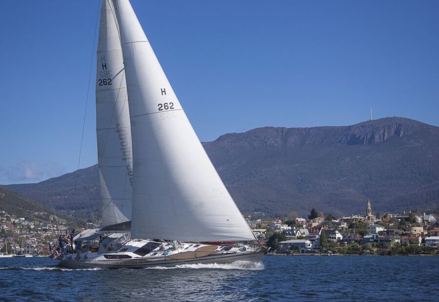 Hobart: Luxury Yacht Scenic Sailing Tour with Snacks - Taking the helm on a racing cruiser: how the crew teaches without pressure