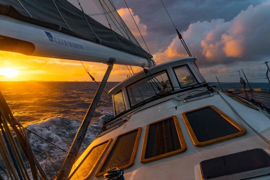 Hobart: Luxury Yacht Scenic Sailing Tour with Snacks - Price and value: is $120 for 3 hours a fair deal?