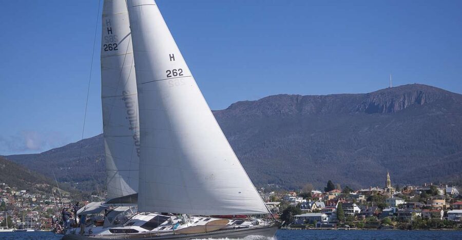 Hobart: Luxury Yacht Scenic Sailing Tour with Snacks - Weather, shoes, and what to bring for comfort