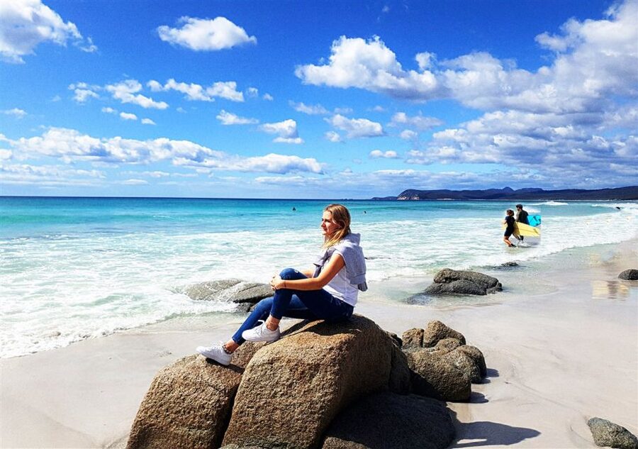 Hobart: Wineglass Bay, Freycinet Park, and Richmond Tour - Devil’s Corner stop: optional tastings with a view