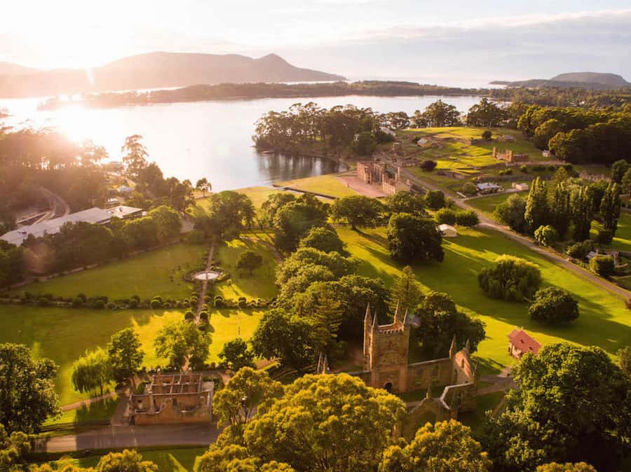 Port Arthur Shuttle and Tasman Sights Tour - Tasmanian Chocolate Foundry and Port Arthur Lavender Farm