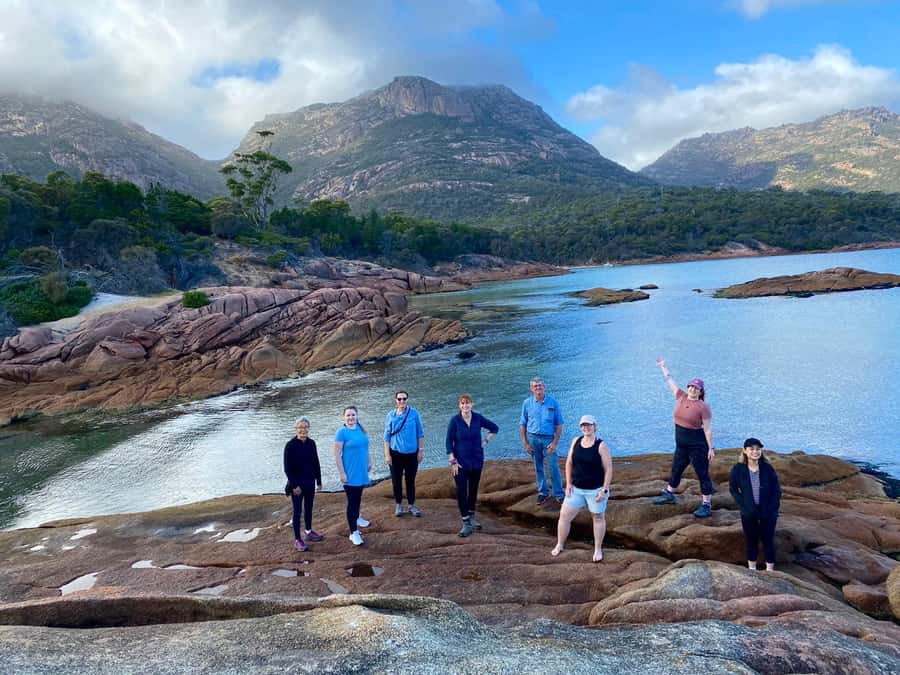 Tasmania: Wilderness and Wildlife Guided 6-Day Tour - Day 4: Cataract Gorge, St Helens lunch, and Bay of Fires white sands